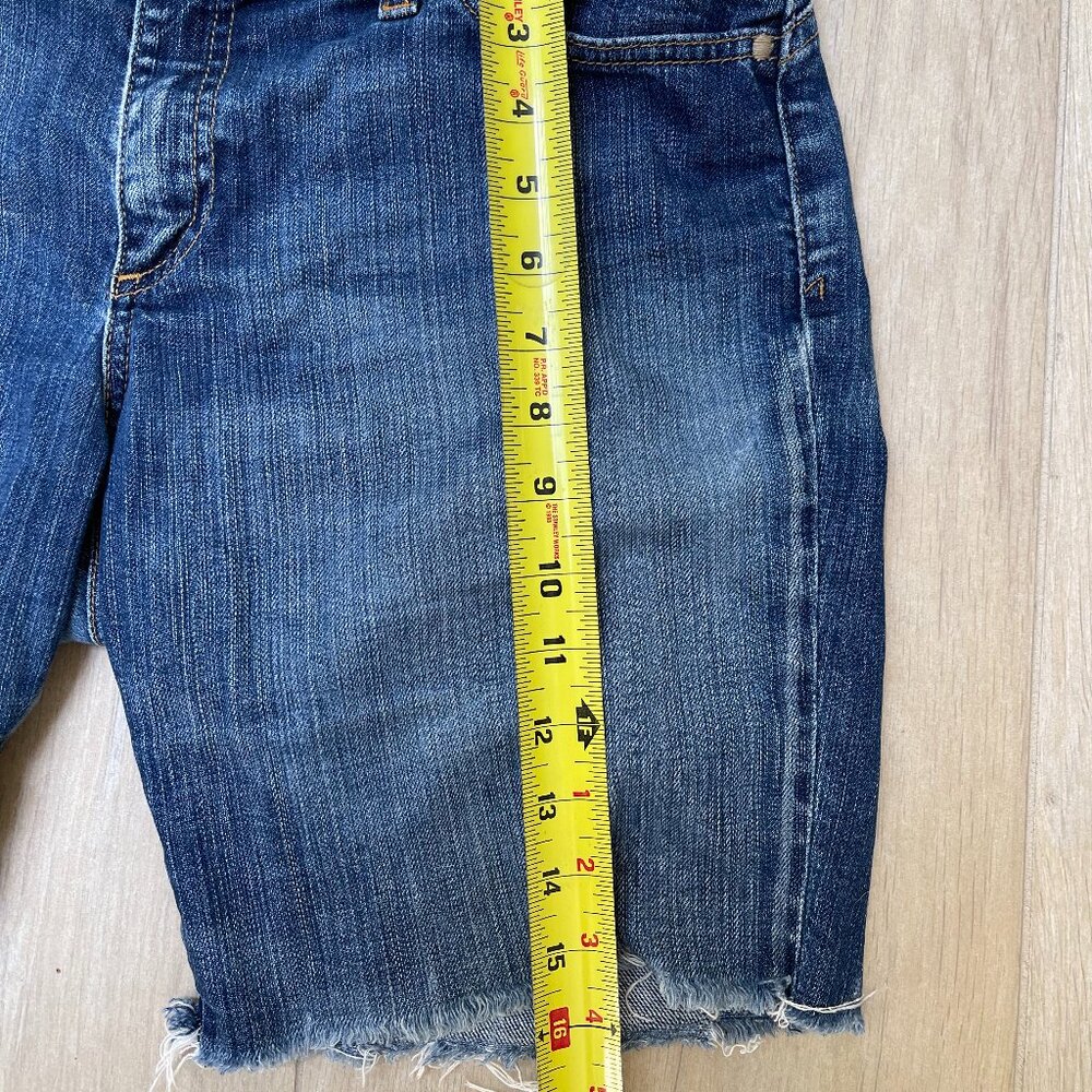 AG Adriano Goldschmied 'The Shorty' Distressed Jean Short 32 - Picture 3 of 11